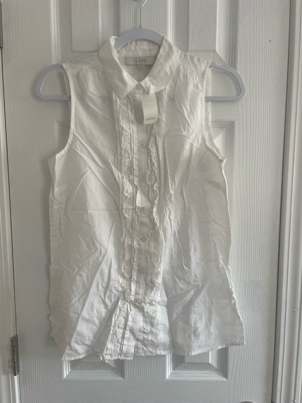 Ann Taylor Loft White Cotton Sleeveless Button down Blouse, A32